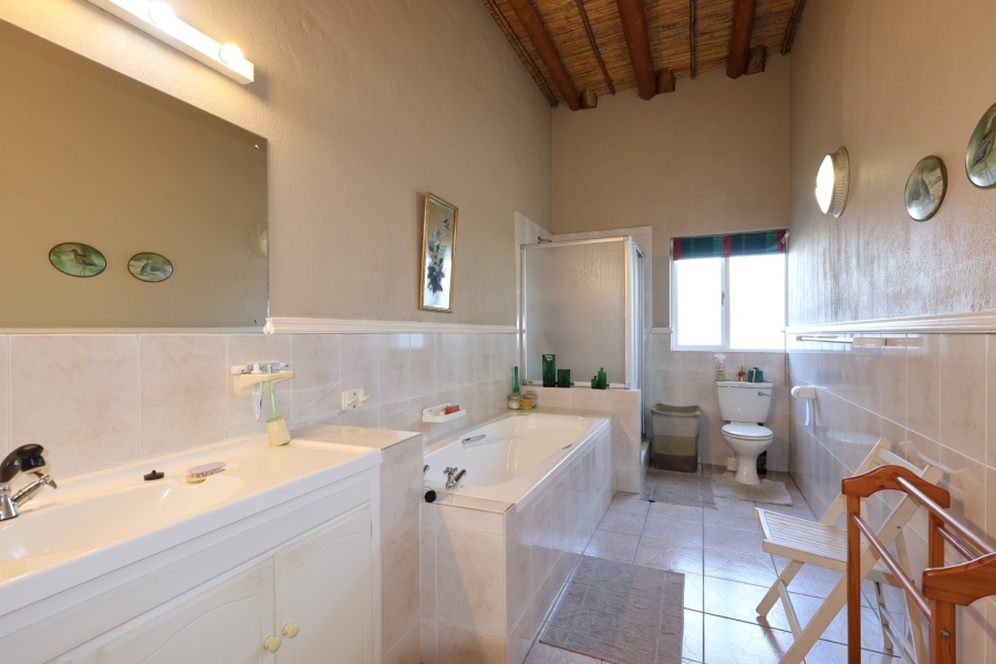 5 Bedroom Property for Sale in Wellington North Western Cape
